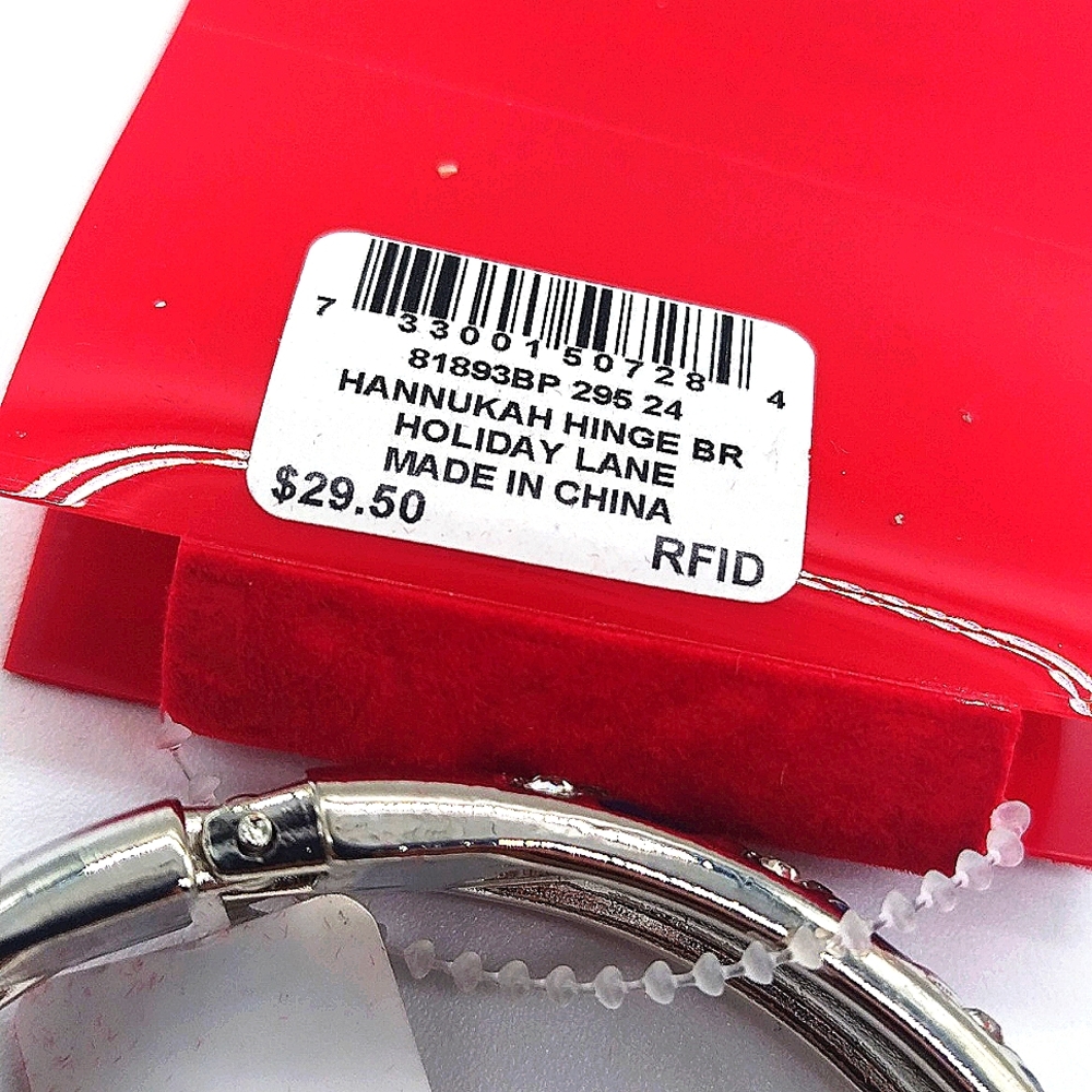 50% off! MACY'S Holiday Lane Pave Blue Silver Cubic Zirconia CZ Bangle Bracelet - Picture 4 of 4
